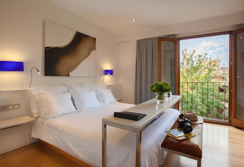 Petit Palace Hotel Tres ปัลมาเดมายอร์กา ภายนอก รูปภาพ
